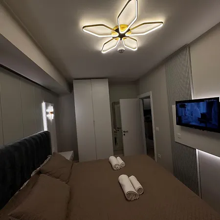 Sea View Apartment *